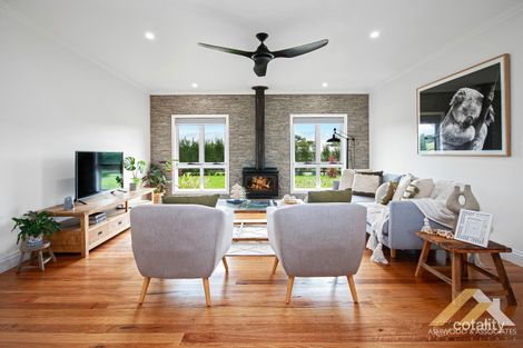 Property photo of 15 Roseleigh Place Wy Yung VIC 3875