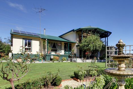 10 Yasmin Dr, Hernes Oak, VIC 3825