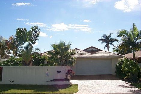 Property photo of 7 Villa Court Broadbeach Waters QLD 4218