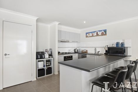 Property photo of 4 Aniseed Close Point Cook VIC 3030