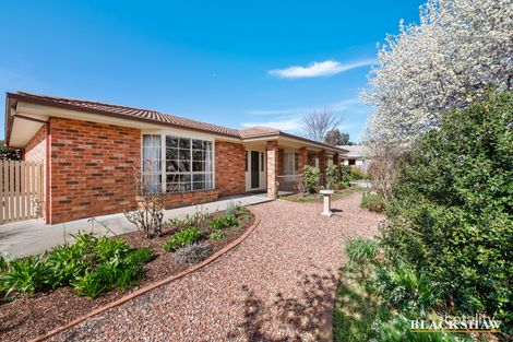 Property photo of 4 Stromlo Place Jerrabomberra NSW 2619