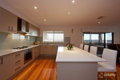 Property photo of 11 Highvale Crescent Berwick VIC 3806