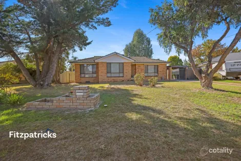 Property photo of 23 Geneva Crescent Lake Albert NSW 2650