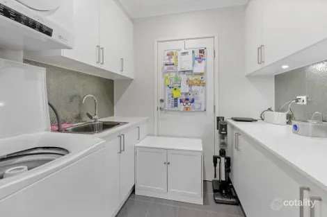 Property photo of 3/3A Cerdon Place Jordan Springs NSW 2747