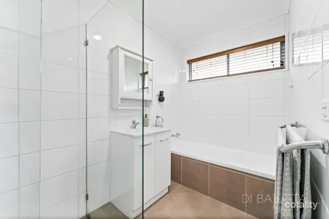 Property photo of 196 Craigieburn Road Craigieburn VIC 3064