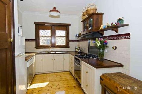 Property photo of 31 Mirls Street Newport VIC 3015