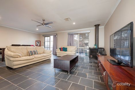 2 Plumpton Ave, Craigieburn, VIC 3064