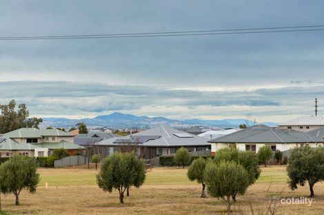Property photo of 82A The Heights Hillvue NSW 2340