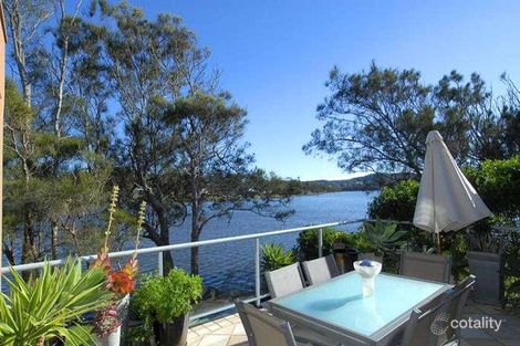 Property photo of 32 Ocean View Drive Wamberal NSW 2260