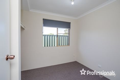 Property photo of 4 Kingfisher View Brookdale WA 6112