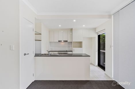 Property photo of 4/81 Halstead Street Coorparoo QLD 4151