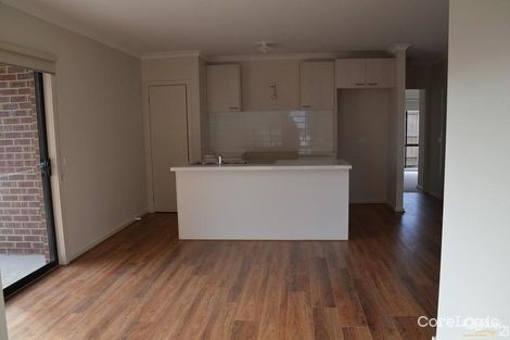 Property photo of 41 Elmsford Crescent Cranbourne West VIC 3977