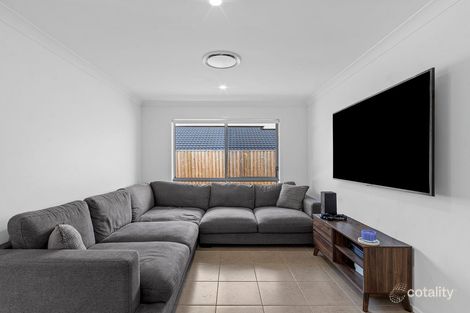Property photo of 27 Skyline Circuit Bahrs Scrub QLD 4207