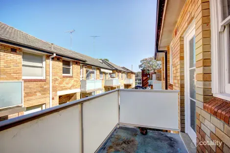 Property photo of 12/30 Hercules Road Brighton-Le-Sands NSW 2216
