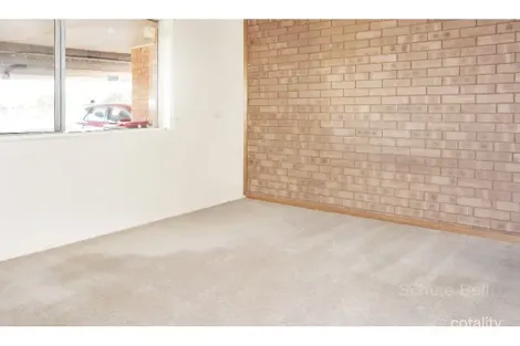 Property photo of 2/43 Sixth Avenue Narromine NSW 2821