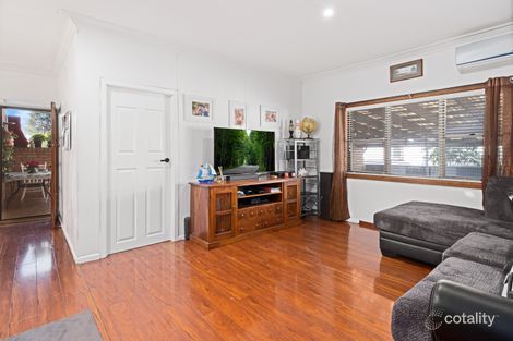 Property photo of 17 Ellengowan Crescent Fairy Meadow NSW 2519