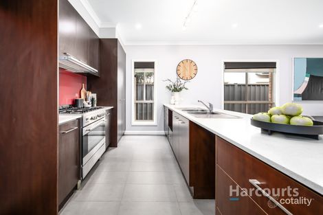 Property photo of 23 Edgerunner Circuit St Albans VIC 3021