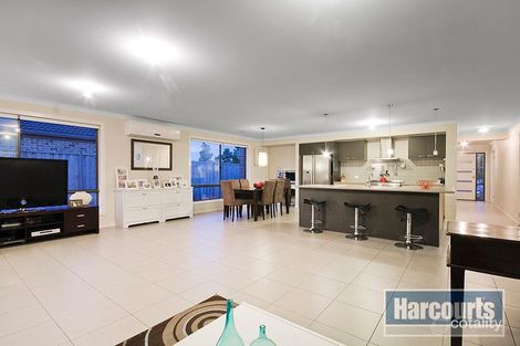 Property photo of 42 Tipperary Circuit Pakenham VIC 3810