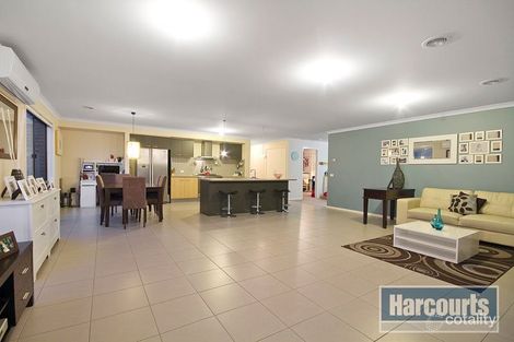 Property photo of 42 Tipperary Circuit Pakenham VIC 3810