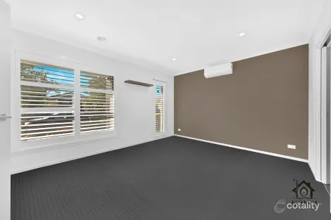 Property photo of 53 Ramornie Loop Wollert VIC 3750