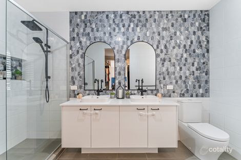 Property photo of 73 Riceflower Rise Wallan VIC 3756