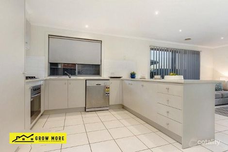 Property photo of 7 Ormesby Place Deer Park VIC 3023