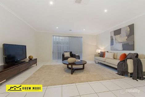 Property photo of 7 Ormesby Place Deer Park VIC 3023