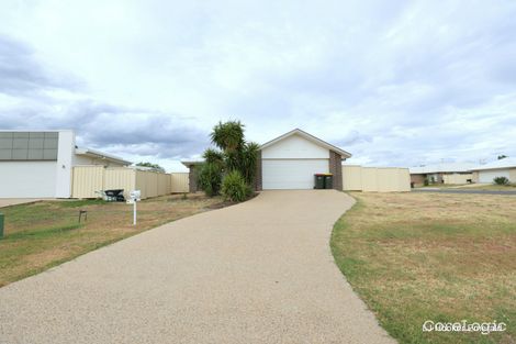 Property photo of 14 Lakeside Drive Emerald QLD 4720