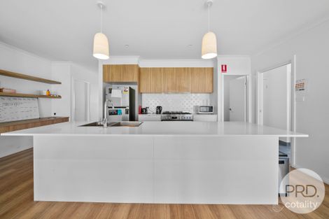 Property photo of 43 Paradise Drive Gobbagombalin NSW 2650