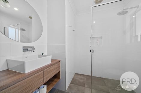 Property photo of 43 Paradise Drive Gobbagombalin NSW 2650