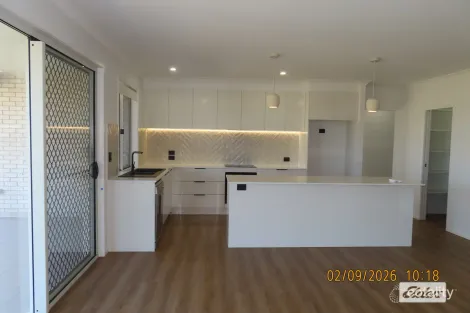 37 Ridgevale Dr, Regency Downs, QLD 4341