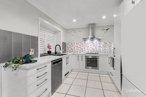 Property photo of 8 Selwyn Close Forest Lake QLD 4078