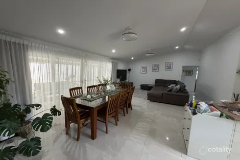 Property photo of 44 Harrison Crescent Forest Lake QLD 4078