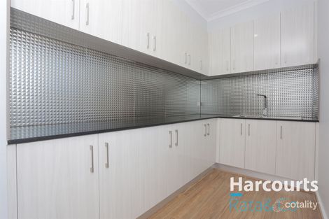 Property photo of 10 Terry Street Doreen VIC 3754