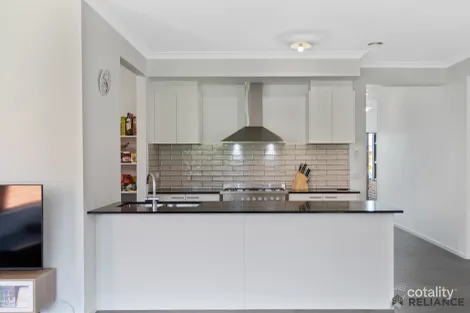 Property photo of 43 Sandygate Circuit Strathtulloh VIC 3338