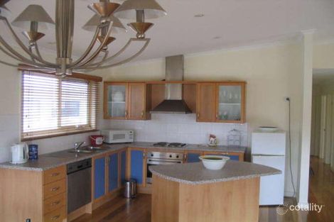 Property photo of 8 Holzer Drive Apollo Bay VIC 3233