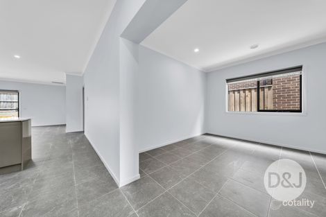 Property photo of 208 St Germain Boulevard Clyde North VIC 3978