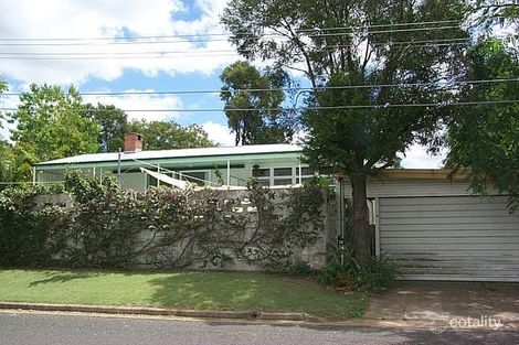18 Turner St, Eastern Heights, QLD 4305