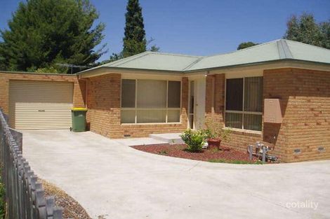 3/4 Walhalla Ct, Mooroolbark, VIC 3138