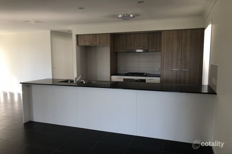 Property photo of 2 Bunyip Lane Clyde North VIC 3978