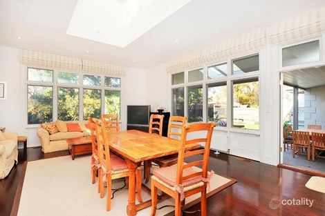 Property photo of 20 Hillcrest Avenue Kew VIC 3101