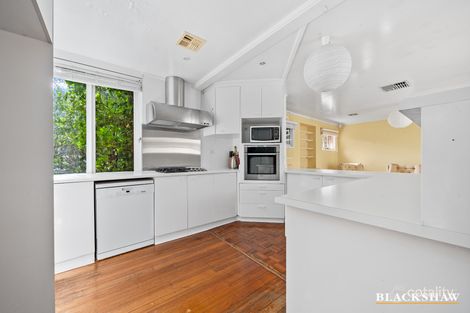 Property photo of 31 Hampton Circuit Yarralumla ACT 2600
