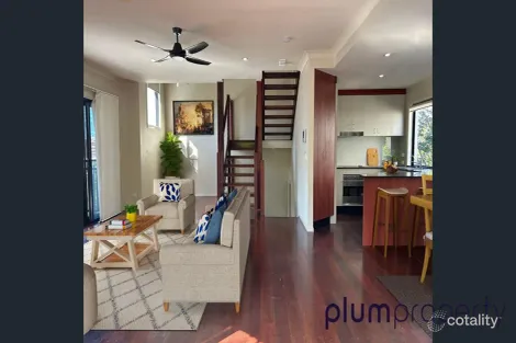 Property photo of 1/56 Ryans Road St Lucia QLD 4067