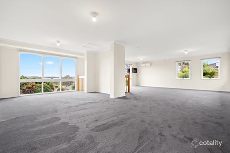 Property photo of 31 Heatherlea Drive Wheelers Hill VIC 3150