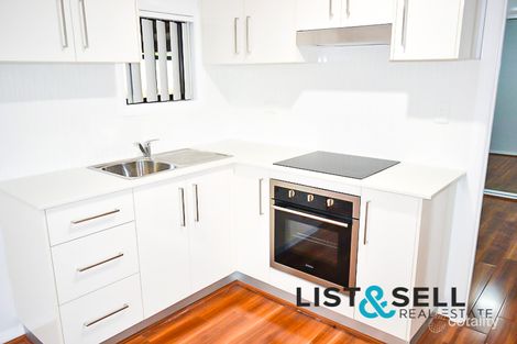 Property photo of 11 Lyrebird Place Ingleburn NSW 2565