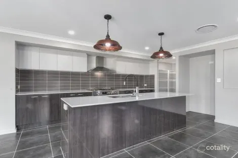 43 Keats St, Cannon Hill, QLD 4170