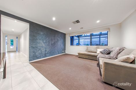 Property photo of 10 Wiltshire Avenue Cranbourne East VIC 3977