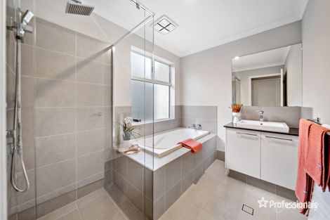 Property photo of 65 Pitsford Chase Aveley WA 6069