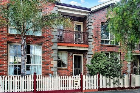 3 Smithfield Rd, Kensington, VIC 3031
