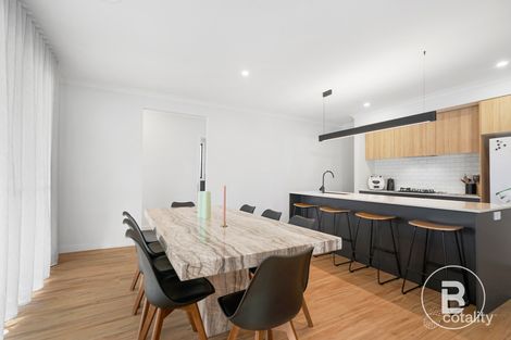 Property photo of 28 McLeod Crescent Lucas VIC 3350